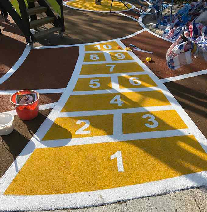 哈爾濱公園專業(yè)做熱熔劃線、道路劃線